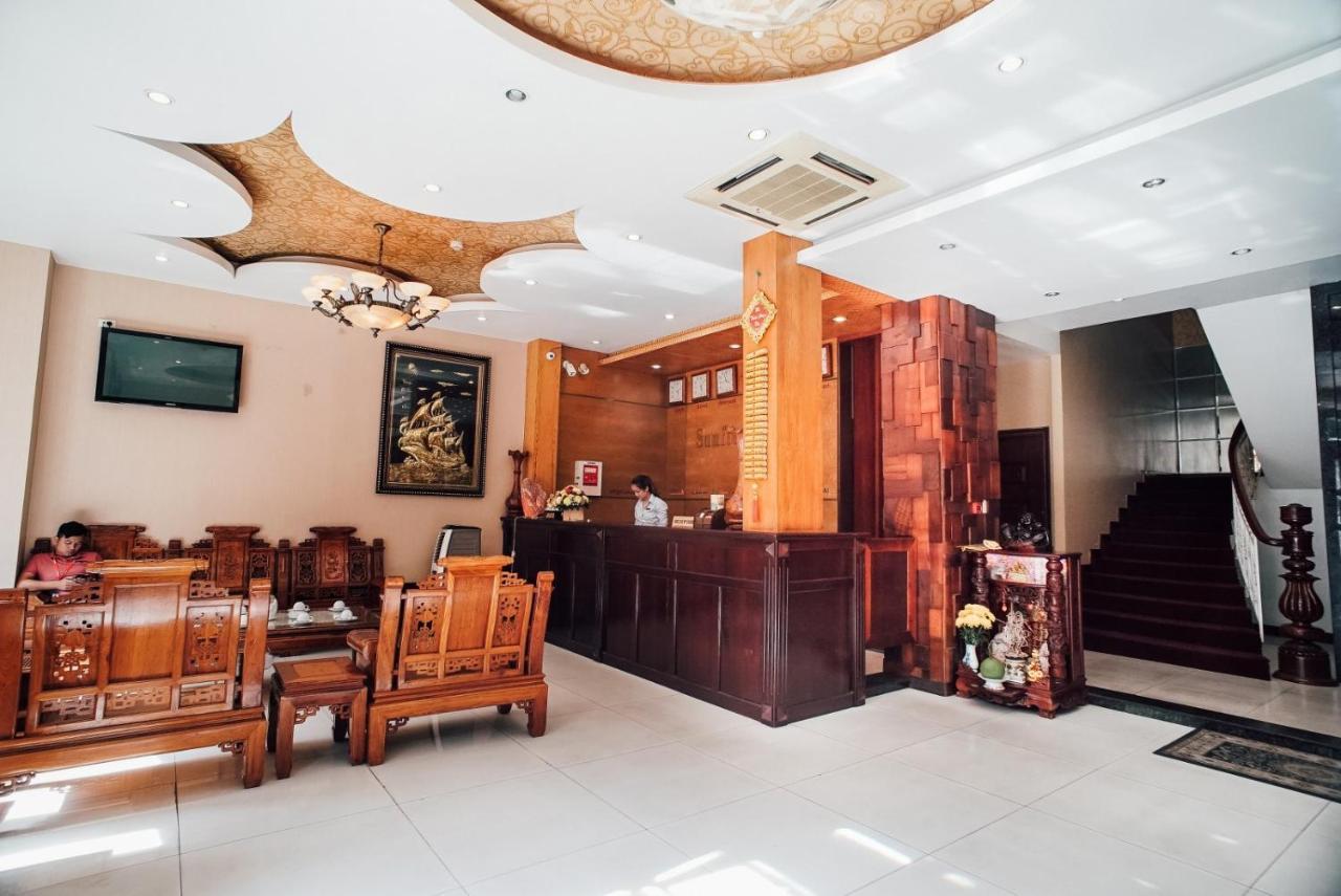 Sunflowers Hotel Airport Хошимин Экстерьер фото