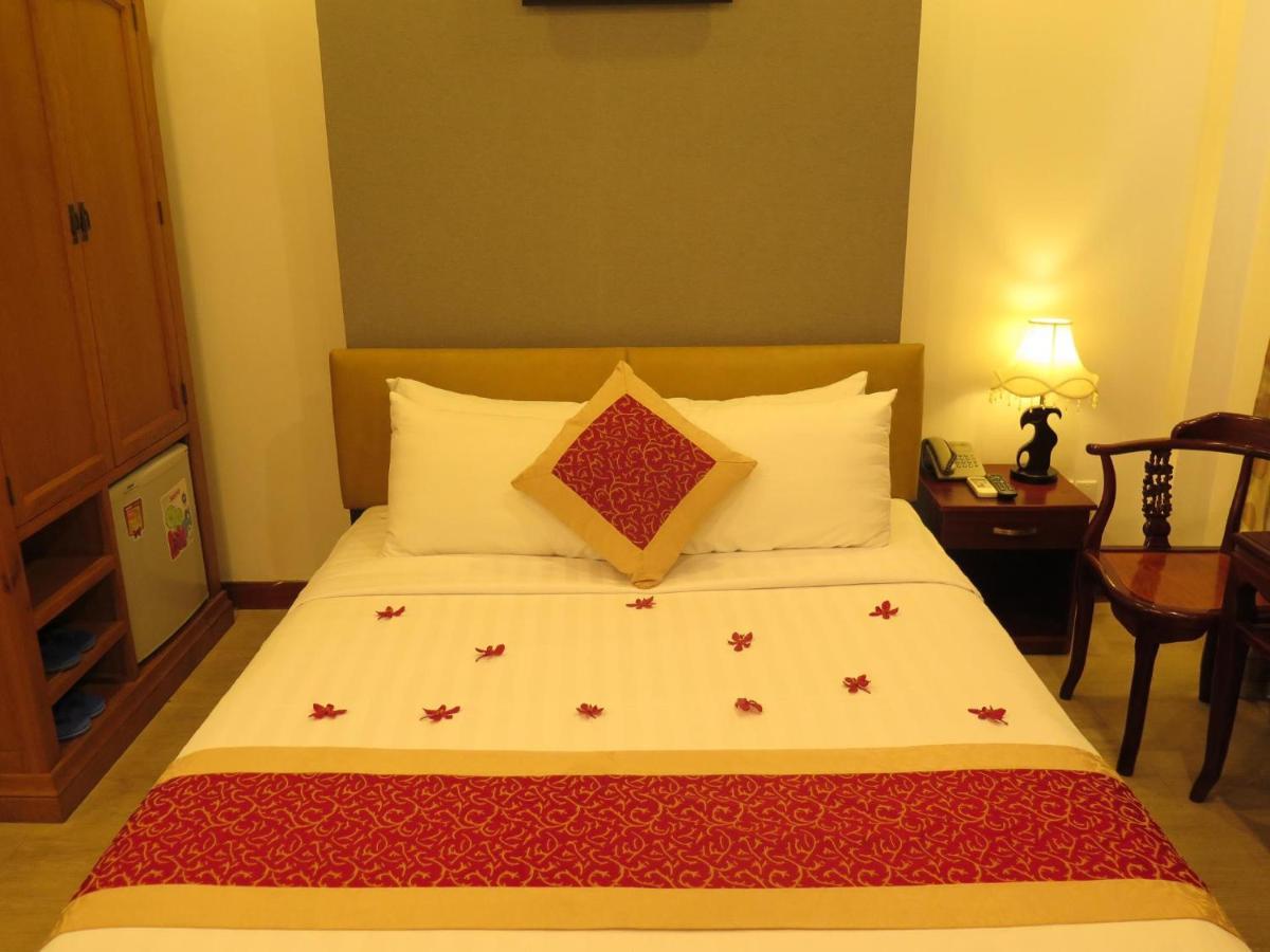 Sunflowers Hotel Airport Хошимин Экстерьер фото