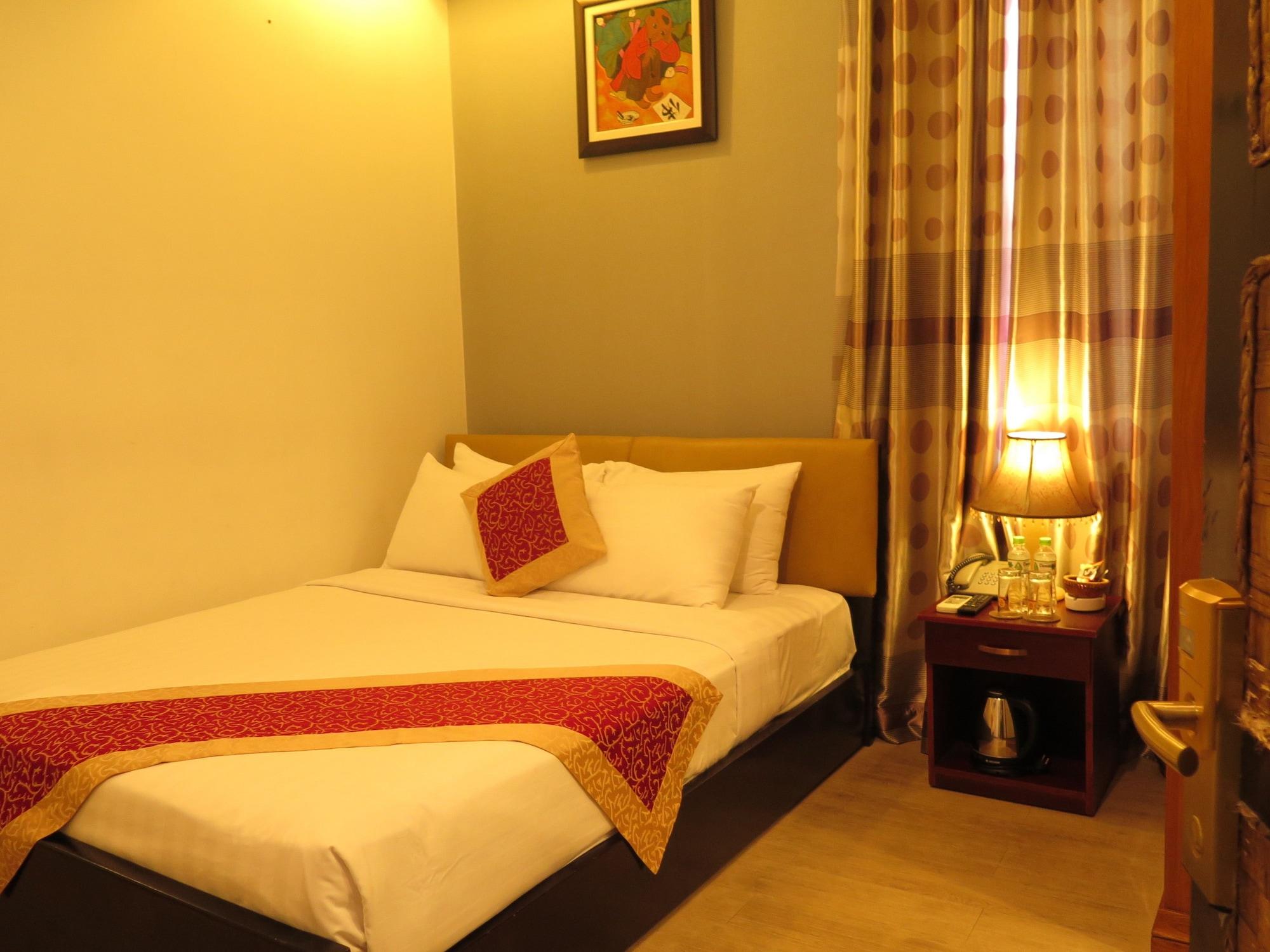Sunflowers Hotel Airport Хошимин Экстерьер фото