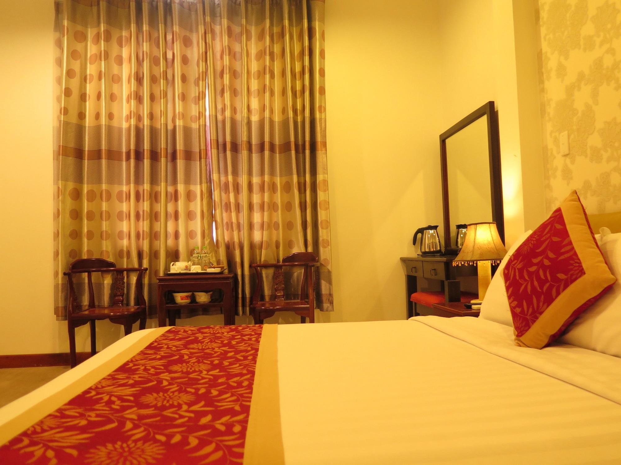 Sunflowers Hotel Airport Хошимин Экстерьер фото