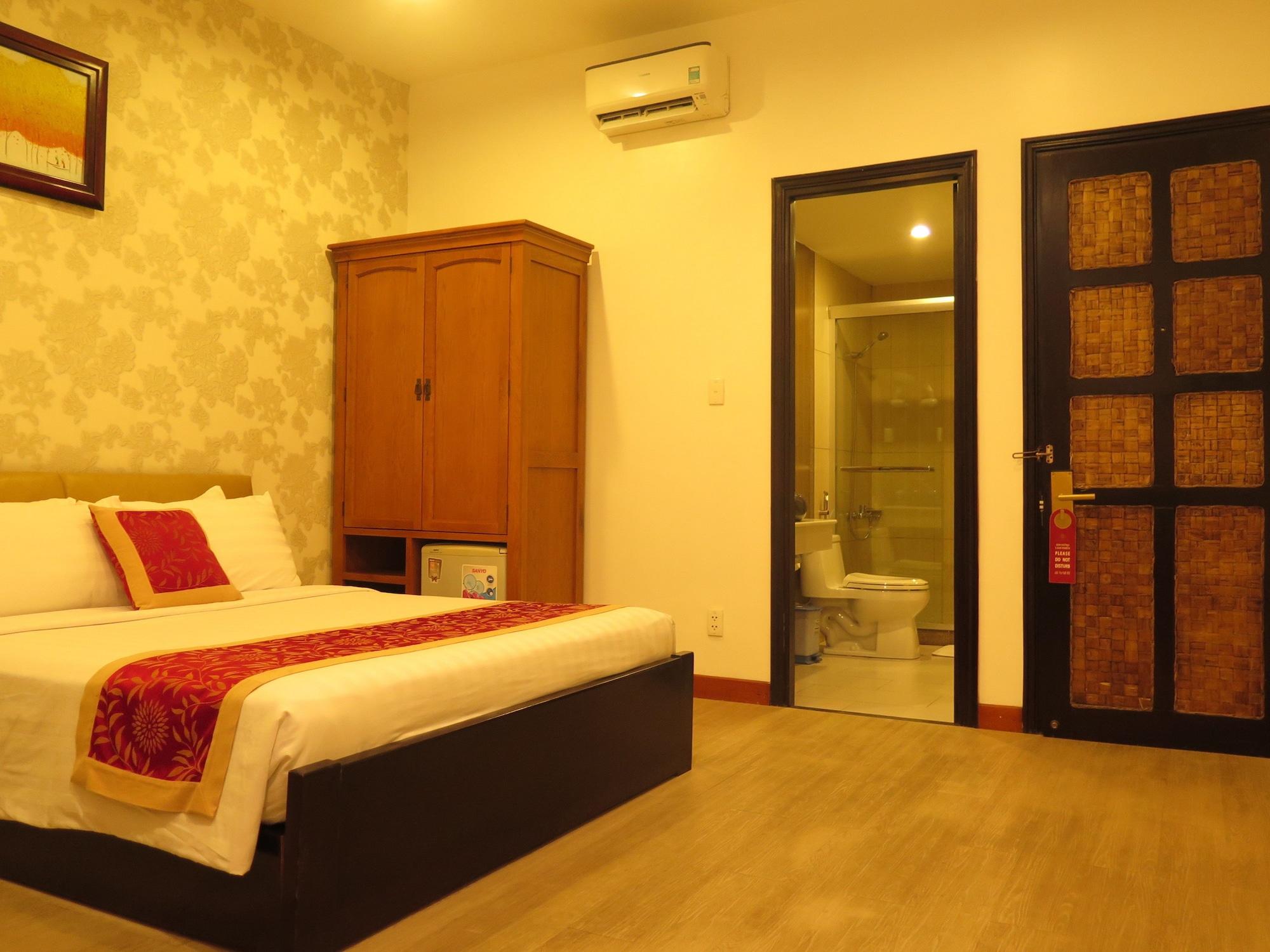 Sunflowers Hotel Airport Хошимин Экстерьер фото