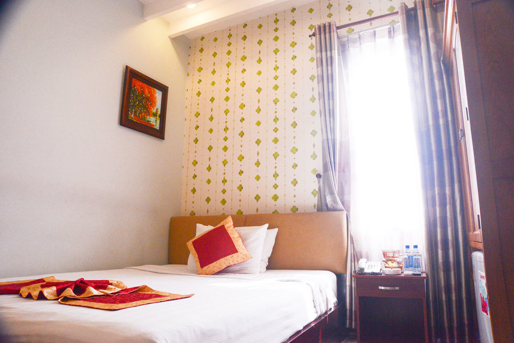 Sunflowers Hotel Airport Хошимин Экстерьер фото