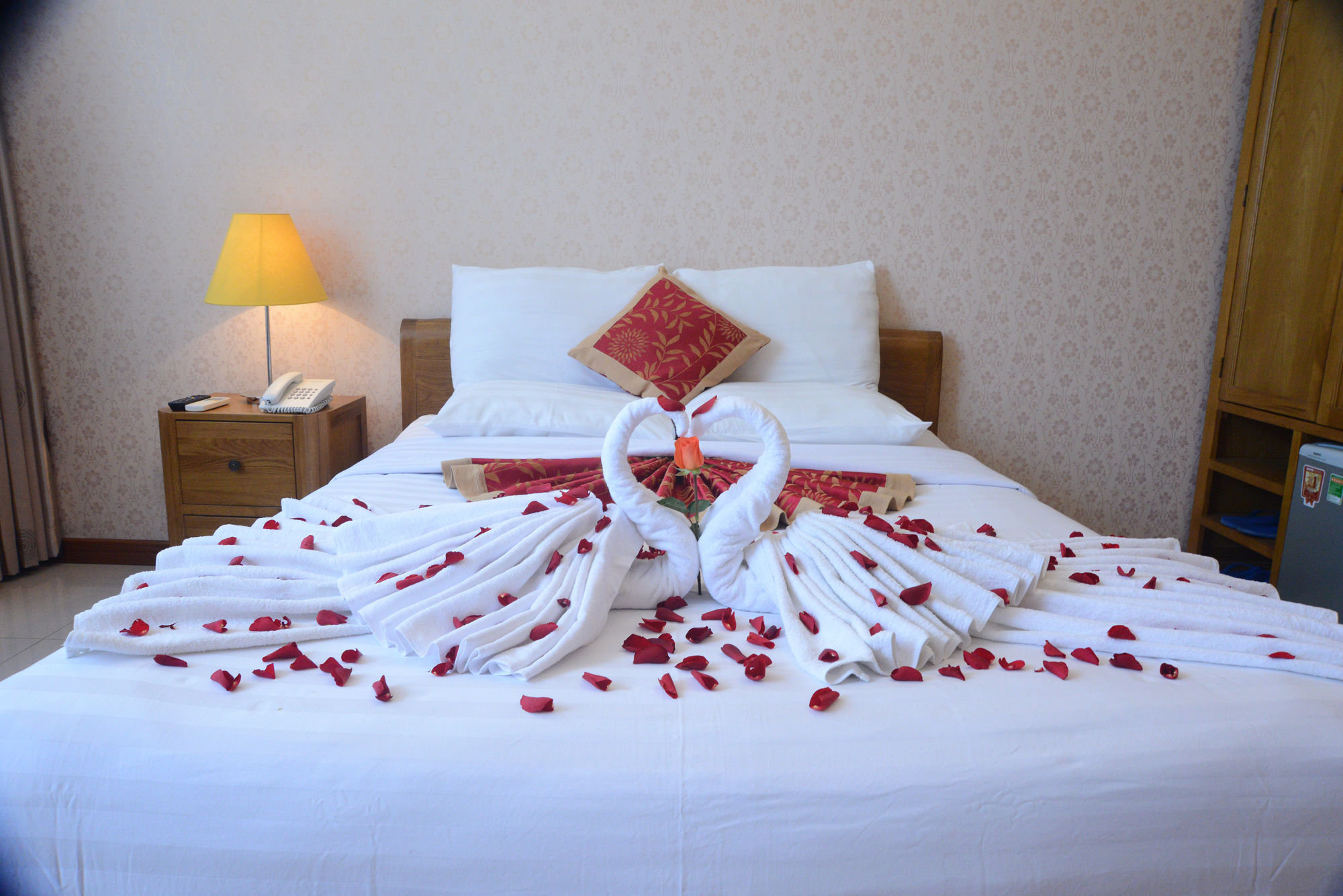 Sunflowers Hotel Airport Хошимин Экстерьер фото
